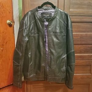 WILSONS LEATHER
Vintage Leather Jacket w/ Weather